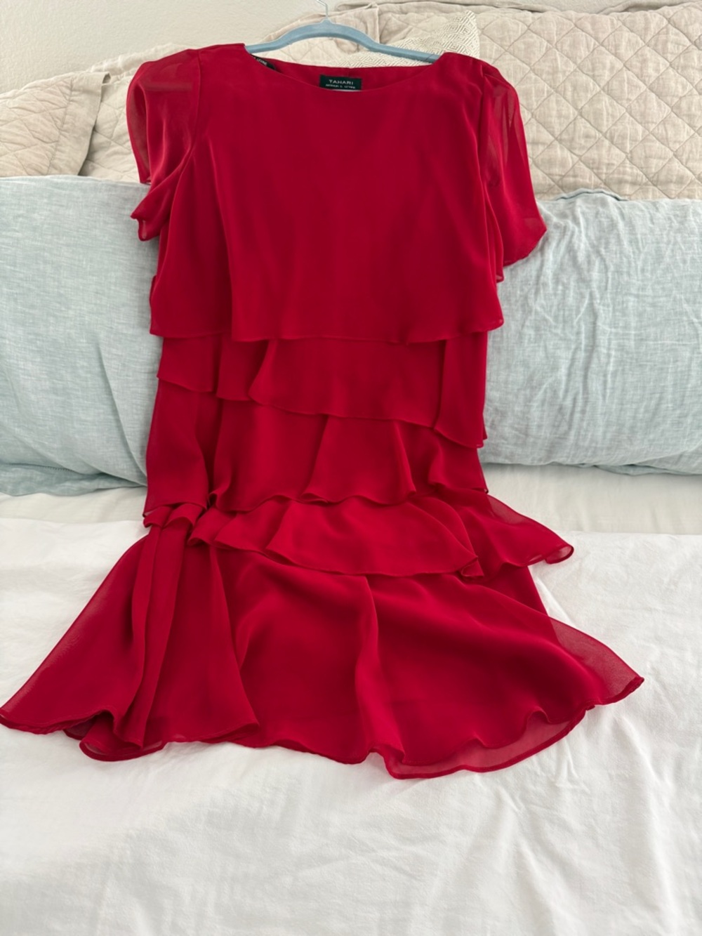 Tahari Arthur S. Levine Red Tiered Chiffon Dress Size 10 – Flowy, Lightweight - Picture 2 of 10